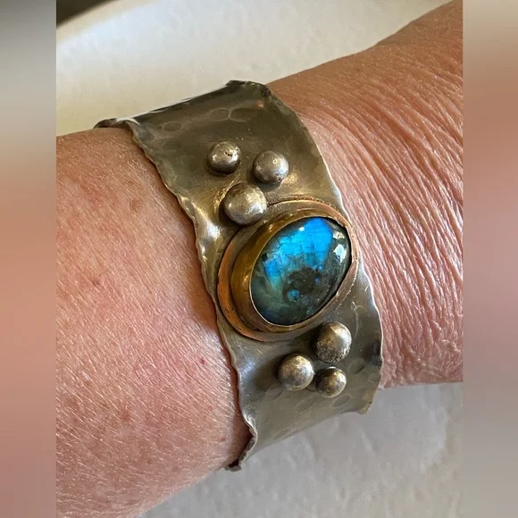Sterling & Labradorite Cuff - Picture 2 of 7